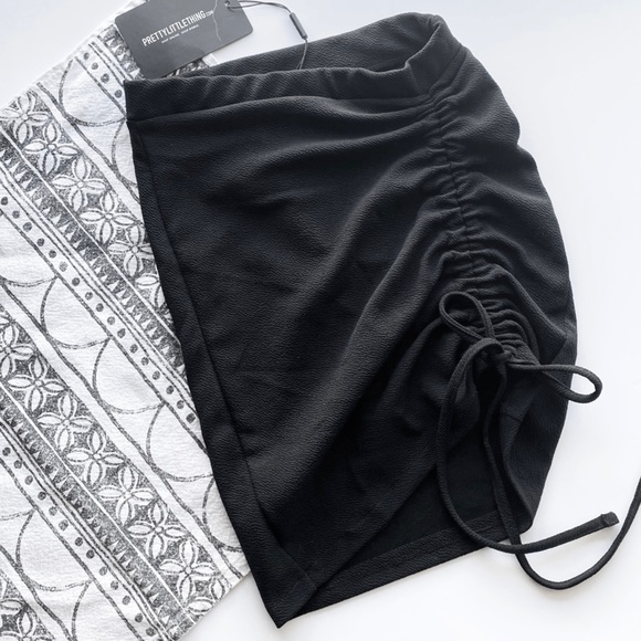 Prettylittlething mini skirt - Picture 1 of 3
